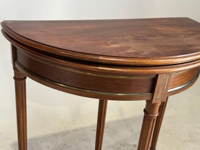 Table console demi-lune formant table à jeu,...