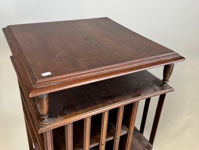 Bibliothèque tournante et roulante en bois...