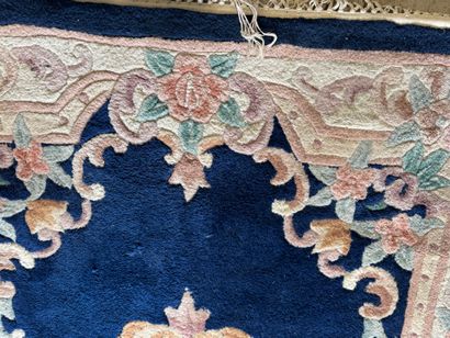 CHINA, 20th century.
Polychrome virgin wool...