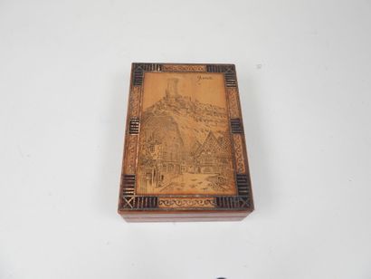 Réunion de deux boîtes en bois, l'une à courrier...