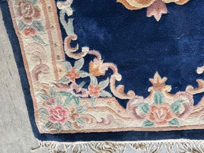 CHINA, 20th century.
Polychrome virgin wool...