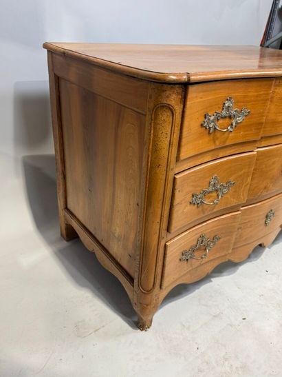 Cherry wood chest of drawers with three drawers...