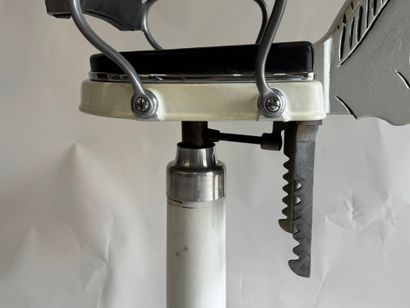 ZERBIN in TURIN.
Small hairdresser's chair...
