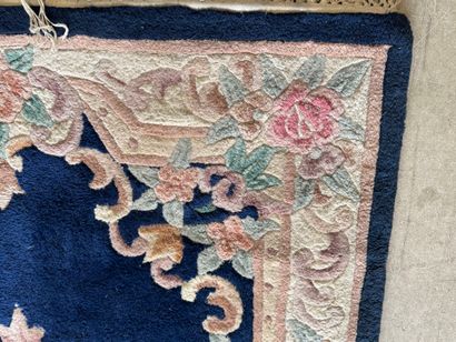 CHINA, 20th century.
Polychrome virgin wool...