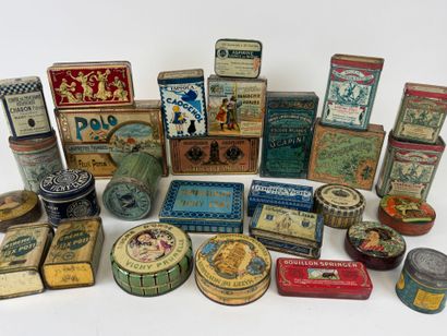 Collection de 28 boites publicitaires en...