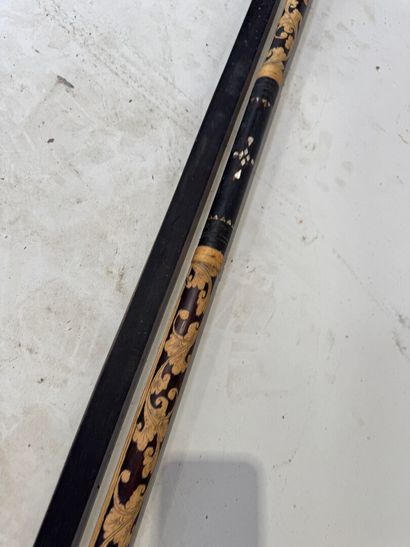 ASIA, 20th century.
Exotic wood curtain rod...