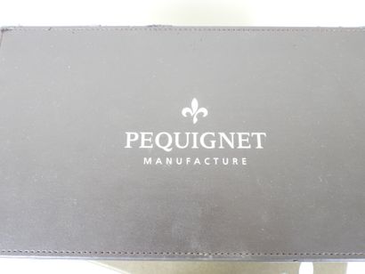 PEQUIGNET et divers.
Trois coffrets ou boites...