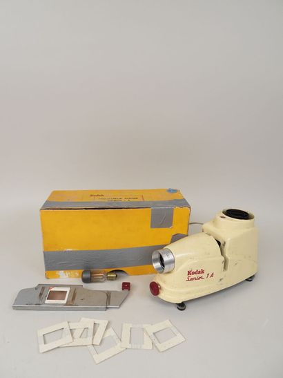 KODAK.
Projecteur de diapositives Senior...