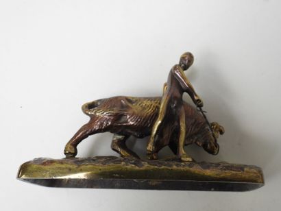 Lot de bibelots comprenant : 
- CHRISTOFLE,...