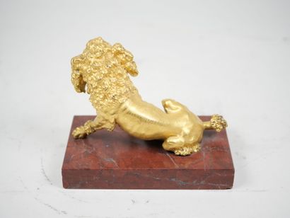 École française XIXe. 
Chien assis. 
Sculpture...