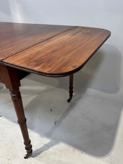 Drop-leaf table in natural wood, on castor...