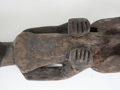 AFRIQUE. 
Sculpture en bois et métal à figure...