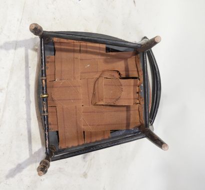 Chaise d'enfant en bois laqué noir à décor...