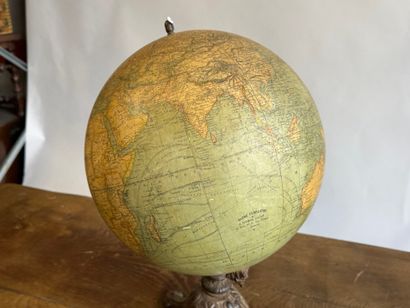 G.THOMAS in PARIS.
Lithographed paper globe...