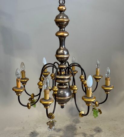 Lustre à 8 bras de lumière en métal et bois...