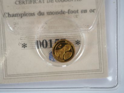 Ensemble de cinq pièces commémoratives en...