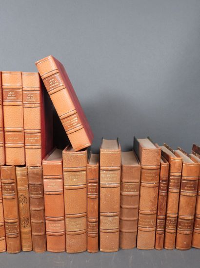 Approximately 32 volumes in 8mo or 12mo format,...