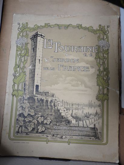 TOURAINE ET DIVERS
Environ 50 vol. ou plaquettes...