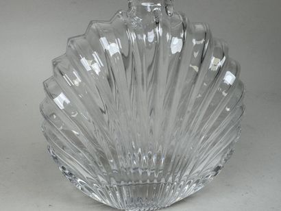 Carafe à décanter en verre moulé et pressé.
H....