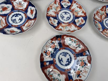 JAPON, Imari, XXe.
7 assiettes en porcelaine...