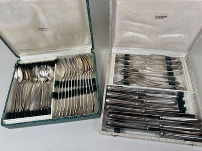 ERCUIS.
Partie de ménagère en métal argenté,...