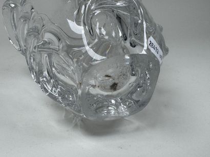 Vase en cristal moulé et pressé à décor en...