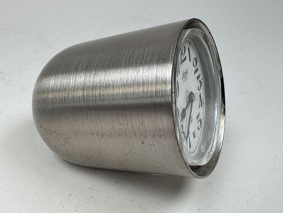 UTI - LORENZ STATIC.
Petite pendule de bureau...