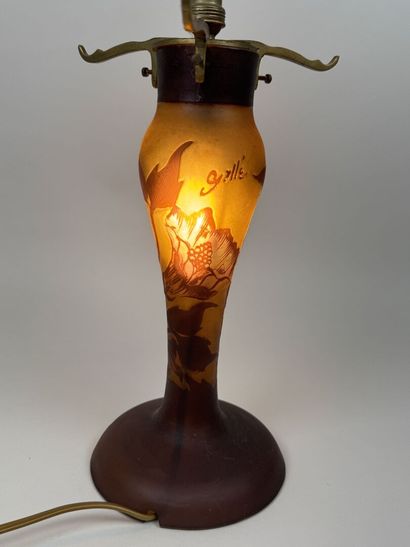 GALLE TIP.
Pied de lampe en verre multicouches...