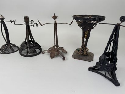Lot de 5 pied de lampe en fer forgé ajouré...