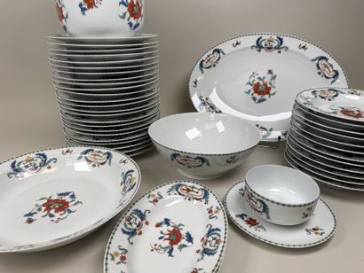 PORCELAINE de PARIS.
Modèle PAVOT.
Importante...