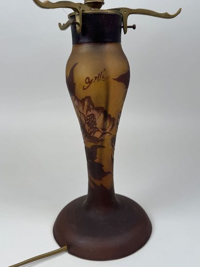 GALLE TIP.
Pied de lampe en verre multicouches...