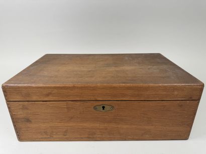 Partie de ménagère en métal argenté comprenant...
