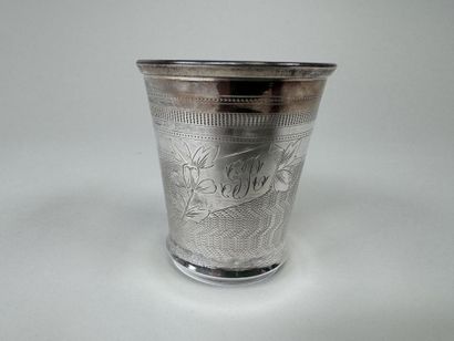 Timbale en argent 950/1000, poinçon Minerve,...