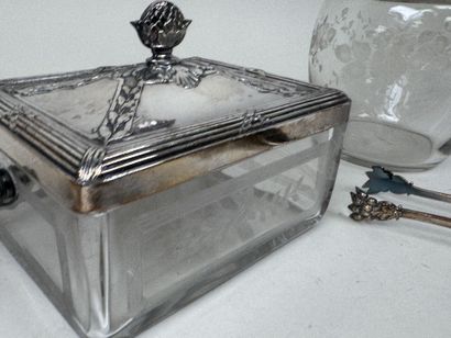 GALLIA.
Boite rectangulaire en cristal gravé...