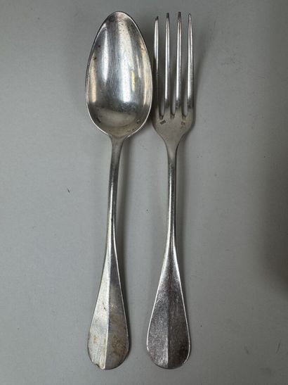 CAILLAR BAYARD.
Série de 12 couverts de table...