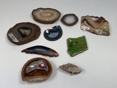 Collection de 9 pierres dures dont agate,...