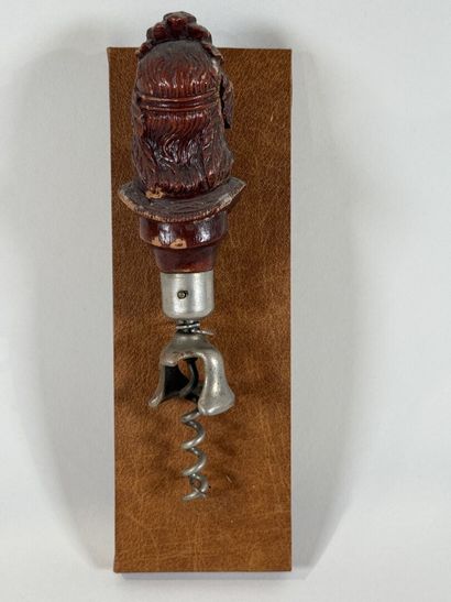 SYROCO. 
Tire-bouchon figuratif en bois monochrome...