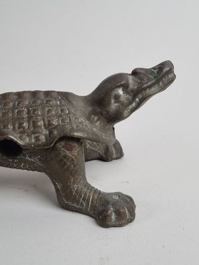 Mâche-bouchon figuratif CROCODILE seconde...