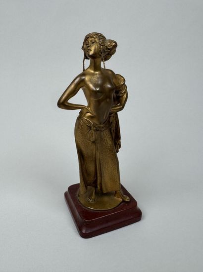 École, vers 1900.
Femme orientaliste.
Petit...