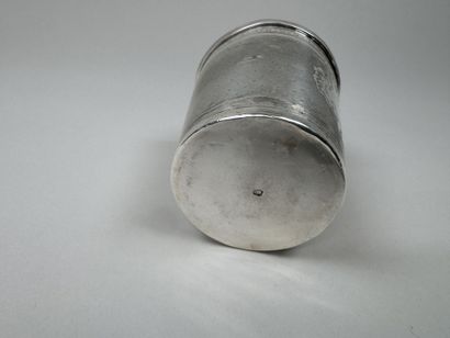 Timbale en argent 950/1000, poinçon Minerve,...