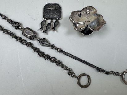 Lot en argent 925/1000 comprenant :
- un...