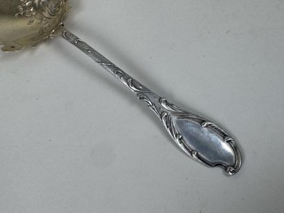 Cuillère de service à fraises en argent et...