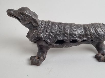 Mâche-bouchon figuratif LE TATOU
Rare représentation...