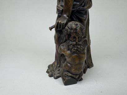 École, XIXe.
Déesse.
Sculpture en bronze...