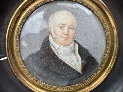 École, XIXe.
Homme à la lavallière.
Miniature...