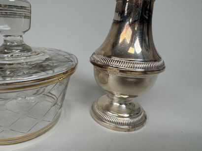 CHRISTOFLE.
Saupoudreuse en métal argenté.
Estampillée.
H....