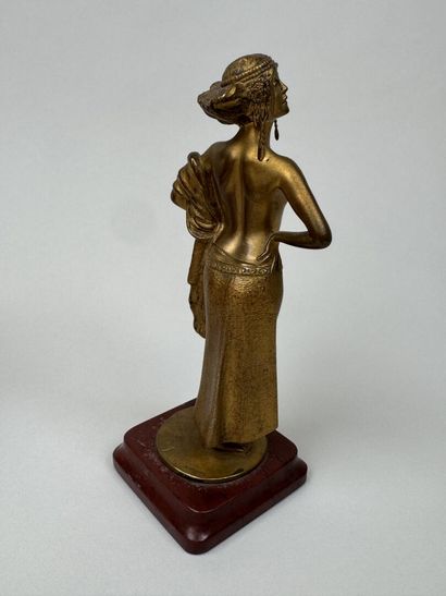 École, vers 1900.
Femme orientaliste.
Petit...