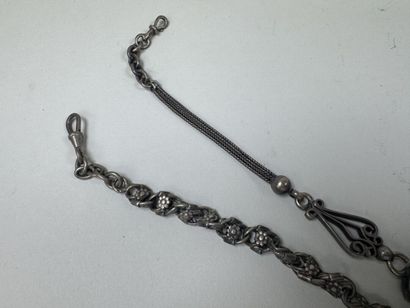 Lot en argent 925/1000 comprenant :
- un...