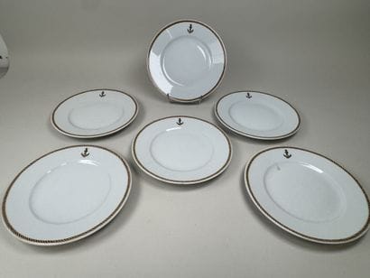 ROYAL LIMOGES.
Série de 6 assiettes plates...