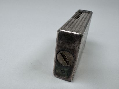 S.T. DUPONT à Paris.
Briquet de poche en...